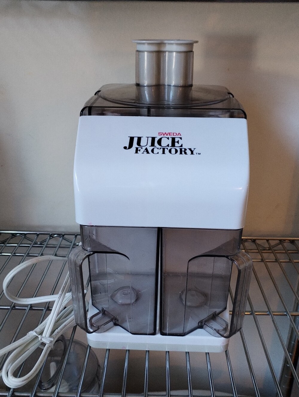Juice Factory White Cold Press Juicer